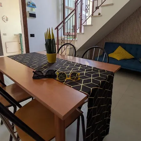 Lentischi House - *