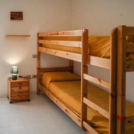 Lentischi House - *
